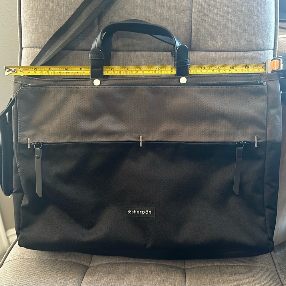 Sherpani Laptop Crossbody Commuter Bag